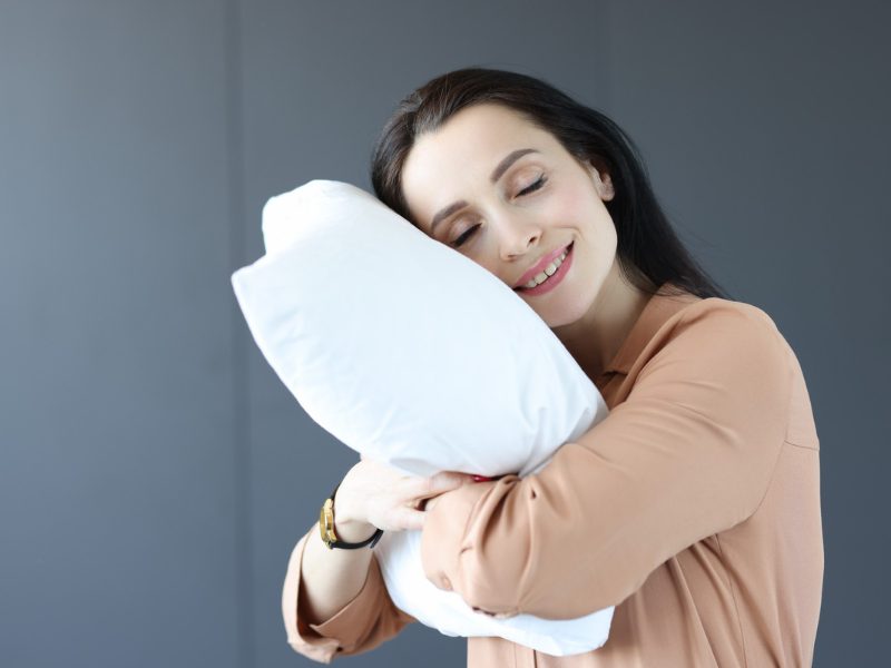How to Use a Breast Augmentation Recovery Pillow